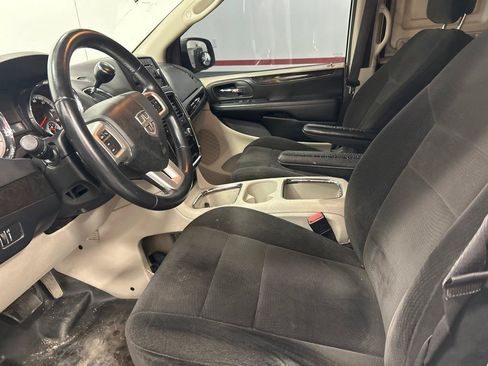 Used 2014 RAM C/V Tradesman w/ UConnect Hands-Free Group FWD image 13