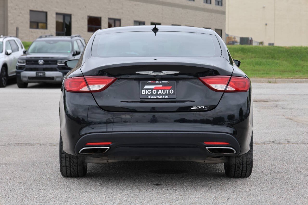 Used 2015 Chrysler 200 S w/ Navigation & Sound Group I FWD image 10