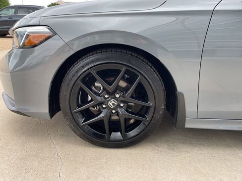 Used 2025 Honda Civic Sport image 15