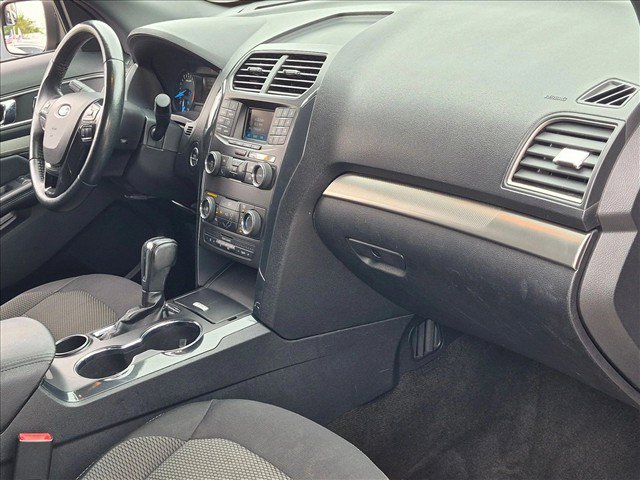 Used 2018 Ford Explorer XLT FWD image 18