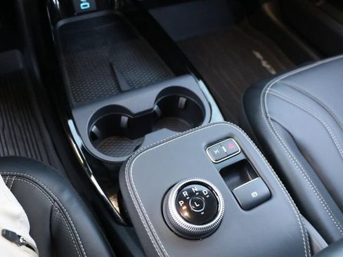 Used 2024 Ford Mustang Mach-E Premium AWD/4WD image 24