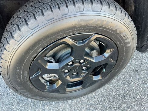 Used 2024 Jeep Compass Trailhawk w/ Sun and Sound Group image 14