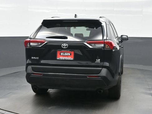 Used 2021 Toyota RAV4 LE AWD/4WD image 5