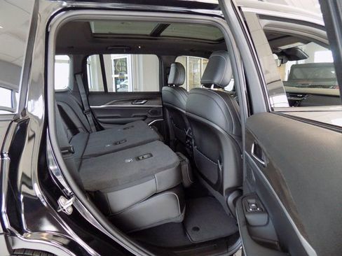 New 2026 Jeep Grand Cherokee Limited w/ Limited Altitude Package RWD image 31