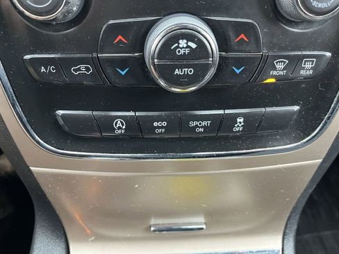 Used 2016 Jeep Grand Cherokee Laredo AWD/4WD image 17
