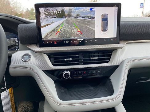 New 2026 Ford Explorer Active w/ Active Comfort Package image 25