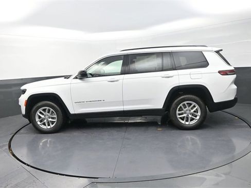 New 2025 Jeep Grand Cherokee L Laredo image 4
