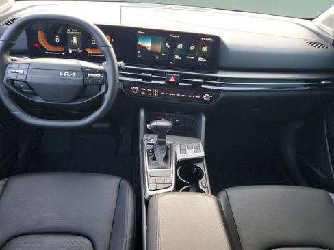 Used 2026 Kia Sportage EX image 11