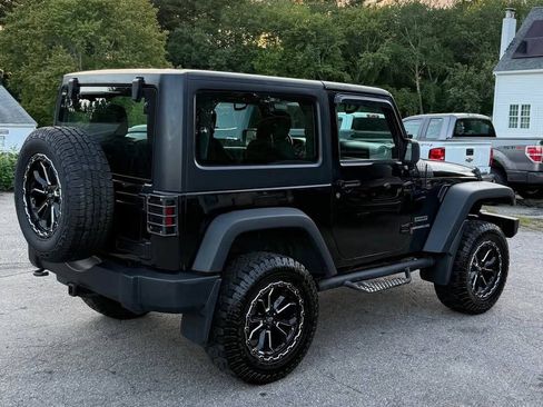 Used 2017 Jeep Wrangler Sport w/ Quick Order Package 24S AWD/4WD image 2