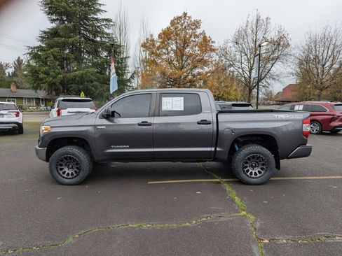 Used 2017 Toyota Tundra Limited w/ Limited Premium Package image 2