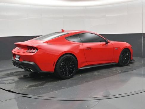 Used 2024 Ford Mustang GT Premium RWD image 3