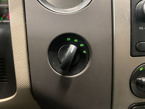 Used 2014 Ford Expedition EL XL image 19