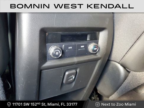 Used 2022 Chevrolet Traverse LT image 15