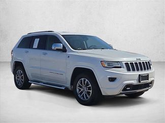 Used 2016 Jeep Grand Cherokee Overland w/ Advanced Technology Group AWD/4WD video 3