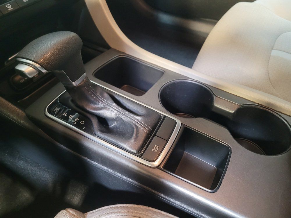 Used 2018 Kia Optima LX FWD image 26