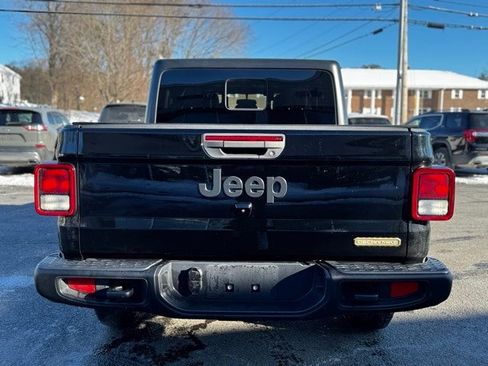 Used 2023 Jeep Gladiator Sport S image 8