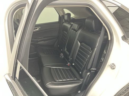 Used 2020 Ford Edge SEL w/ Convenience Package image 13