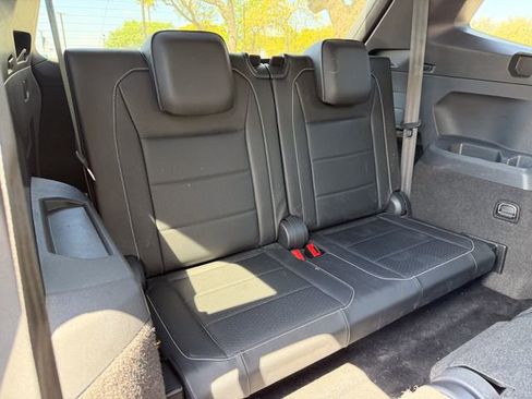 Used 2021 Volkswagen Tiguan SE R-Line image 19