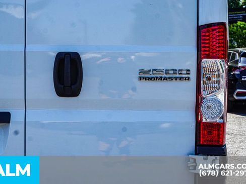 Used 2025 RAM ProMaster 2500 w/ Convenience Group FWD image 12