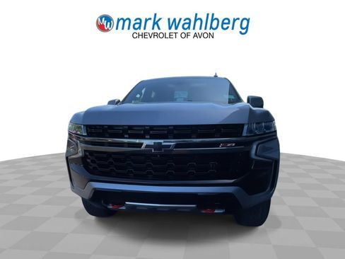 Used 2021 Chevrolet Tahoe Z71 w/ Luxury Package AWD/4WD image 3