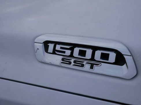 Used 2025 RAM 1500 Laramie image 17