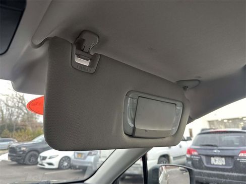 Used 2022 Subaru Outback Limited image 32