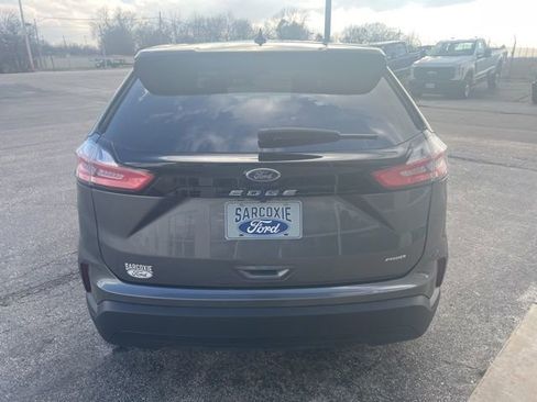 Used 2024 Ford Edge SE AWD/4WD image 6