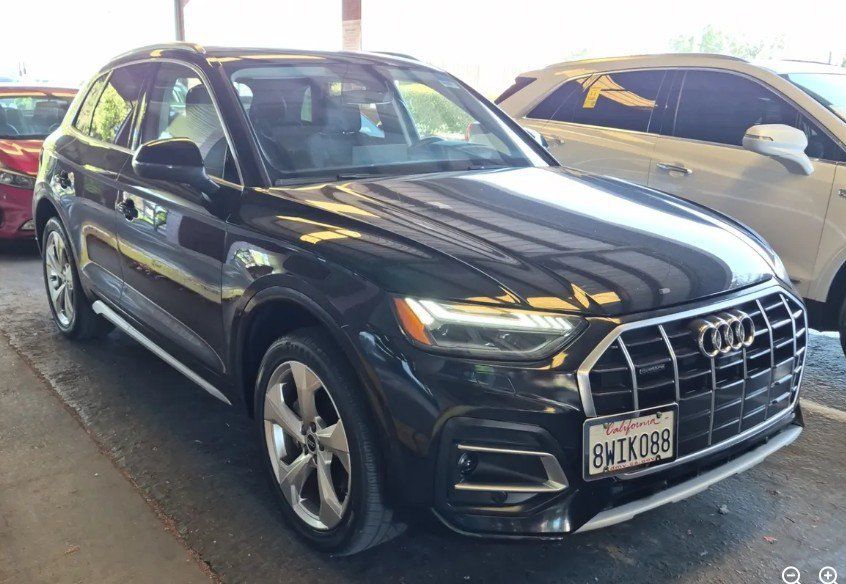 Used 2021 Audi Q5 Prestige AWD/4WD image 2