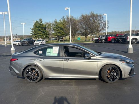 Used 2026 Toyota Camry XSE image 9
