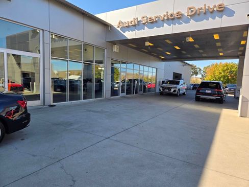 Used 2025 Audi A6 e-tron Prestige w/ Beige Warm Weather Package RWD image 46