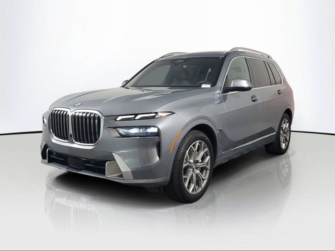 Used 2023 BMW X7 xDrive40i w/ Executive Package AWD/4WD image 3