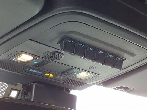 Used 2023 Ford Bronco Wildtrak image 23