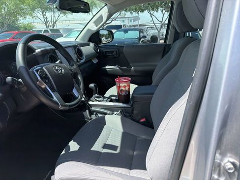 Used 2021 Toyota Tacoma SR5 image 11