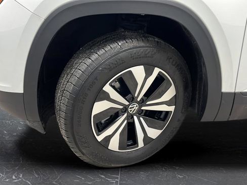 Used 2024 Volkswagen Atlas SE FWD image 29