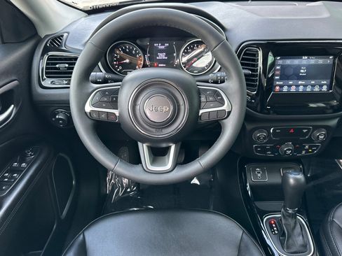 Used 2021 Jeep Compass Latitude image 14