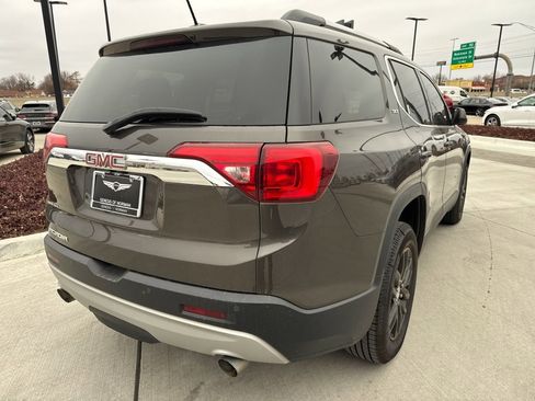 Used 2019 GMC Acadia SLT image 4
