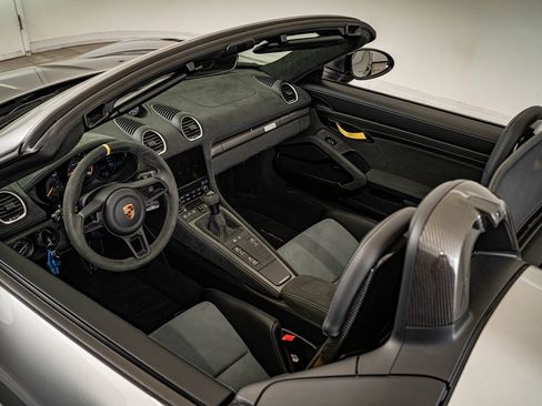Certified 2025 Porsche 718 Boxster Spyder RS image 29