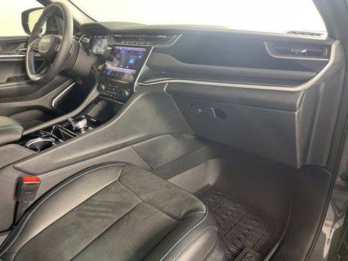 Used 2023 Jeep Grand Cherokee Trailhawk w/ Luxury Tech Group III image 35