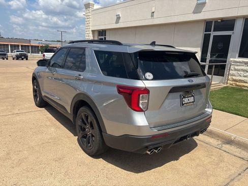 Used 2022 Ford Explorer ST w/ Equipment Group 401A AWD/4WD image 2