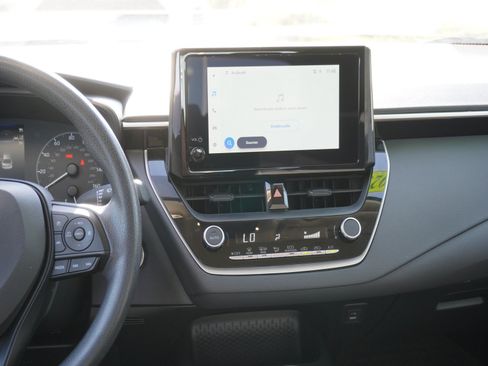 Used 2025 Toyota Corolla LE w/ Convenience Package FWD image 14