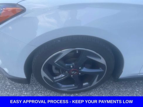 Used 2019 Hyundai Veloster Turbo FWD image 5