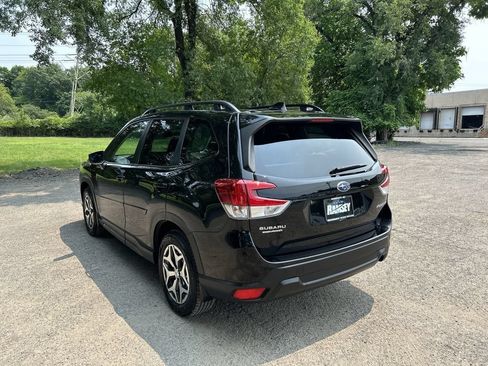 Certified 2023 Subaru Forester Premium AWD/4WD image 6