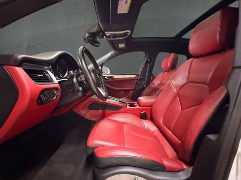 Used 2018 Porsche Macan GTS AWD/4WD image 21