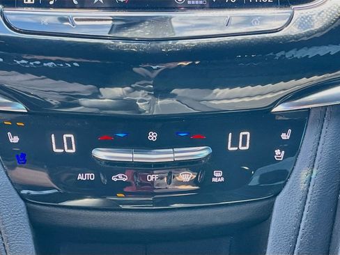 Used 2024 Cadillac XT6 Sport w/ Technology Package AWD/4WD image 16