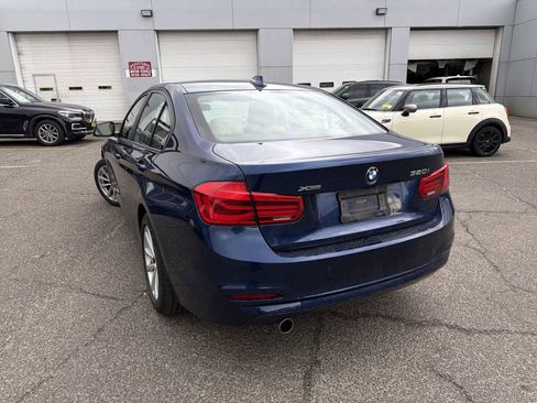 Used 2018 BMW 320i xDrive Sedan w/ Convenience Package image 4