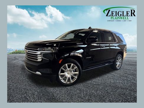 Used 2021 Chevrolet Tahoe High Country w/ Premium Package AWD/4WD image 1