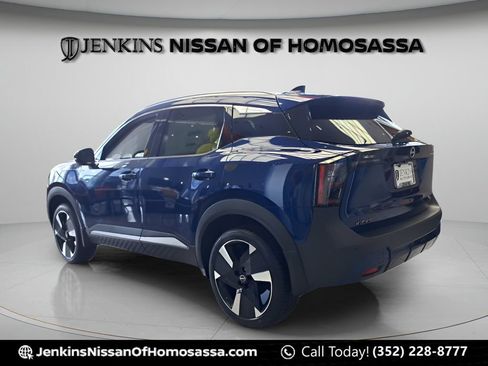 Certified 2025 Nissan Kicks SR FWD image 5