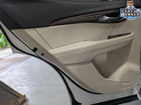 Used 2023 Buick Envision Avenir AWD/4WD image 23