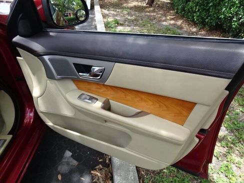 Used 2009 Jaguar XF Luxury image 19