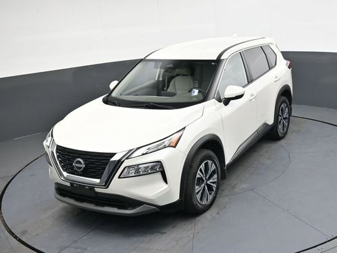 Used 2023 Nissan Rogue SV image 34